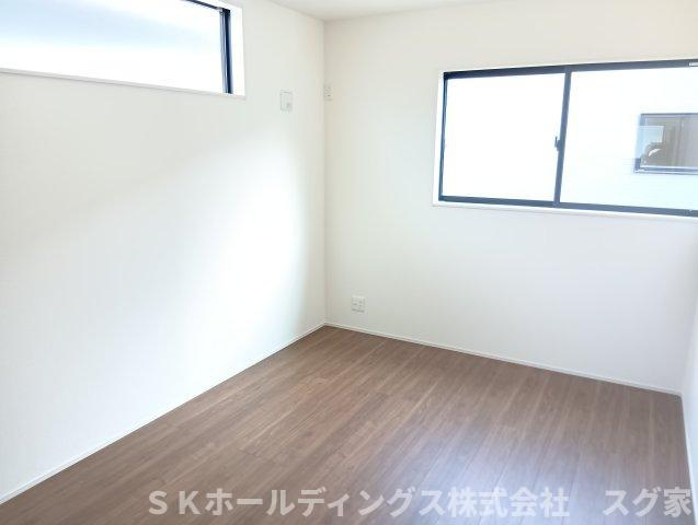 綾部市上延町前田新築戸建て２号棟の洋室