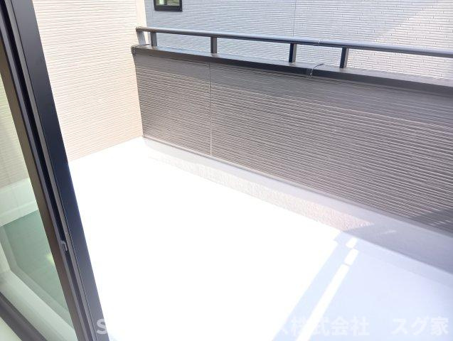 綾部市上延町前田新築戸建て２号棟のバルコニー