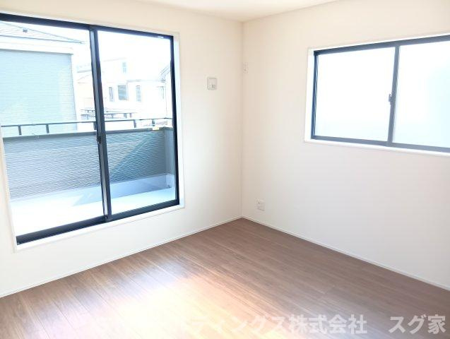 綾部市上延町前田新築戸建て２号棟の洋室