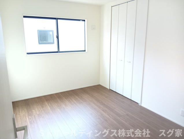 綾部市上延町前田新築戸建て２号棟の洋室