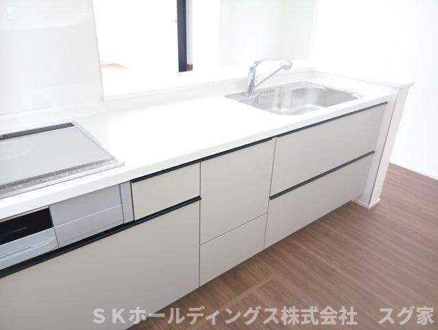 綾部市上延町前田新築戸建て２号棟のキッチン