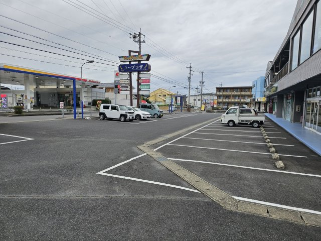 ユープラザの駐車場