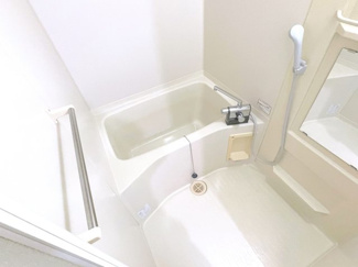 【浴室】 | アムールたかはし　２０５ | 浴室に鏡付き♪
