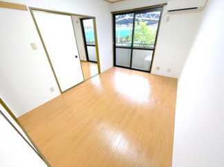 【寝室】 | アムールたかはし　２０５ | 南西　洋室６帖