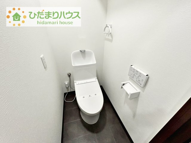 【トイレ】 | 天王台ロイヤルマンション | 白を基調としたトイレは、インテリア次第でどんな空間になるかワクワクしますね♪