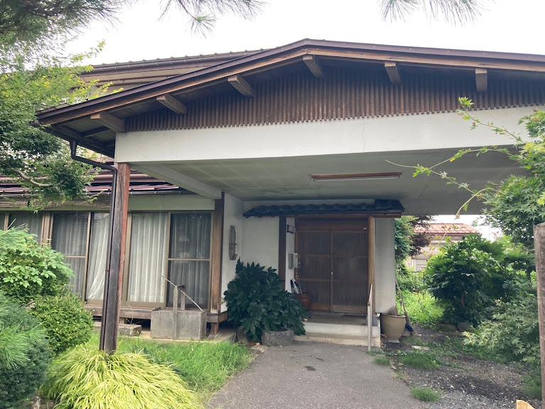 山形市桜田南【中古住宅】の外観|外観写真。