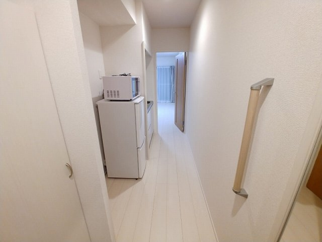 クレイノ三木ＳＫの玄関|廊下