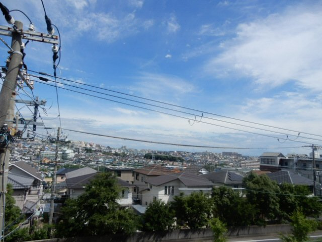 神戸市垂水区高丸４丁目のアパートの展望