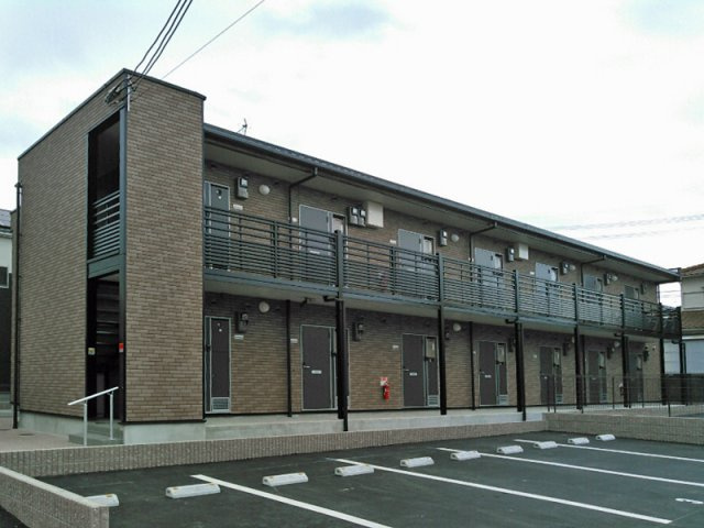 三木市志染町中自由が丘２丁目のアパート