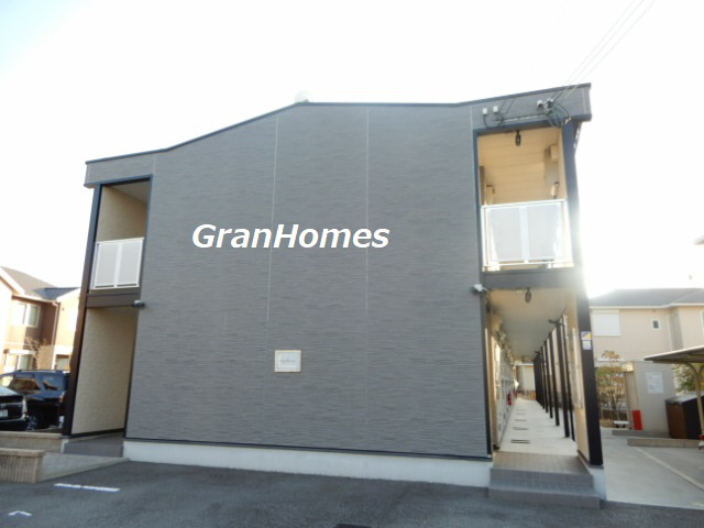 レオパレスグランプラージュの外観