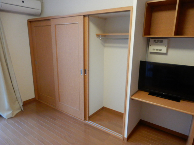 レオパレスグランプラージュの収納