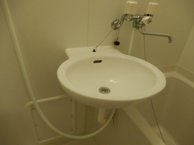 レオパレスグランプラージュの洗面所