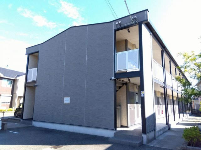 明石市大久保町江井島のアパートの外観