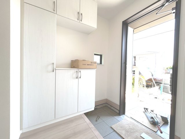 ハートフルタウン　扶桑町高雄7期　全2区画分譲の玄関|玄関ドアの鍵はディンプルキーと内側はサムターンキーになっており防犯性の高い仕様になっています。