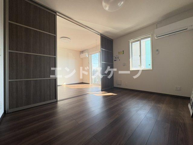 ラ・ルミエール紅雲の居間・リビング|高崎、前橋のお部屋探しはエンドスケープまで！お客様の理想お聞かせ下さい♪