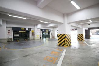 【駐車場】