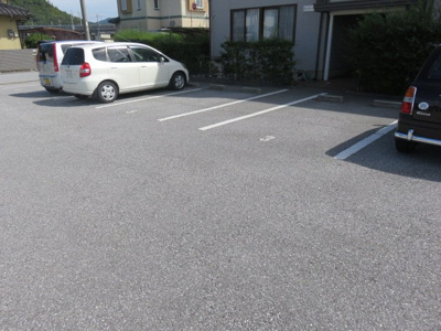 【駐車場】 | グレースコート近江
