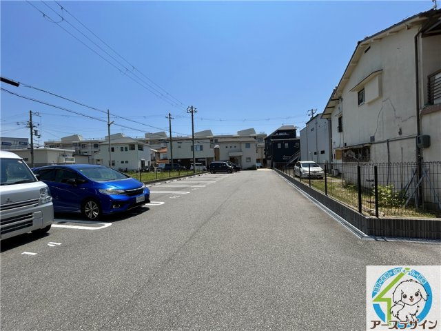 モアレオークラの駐車場