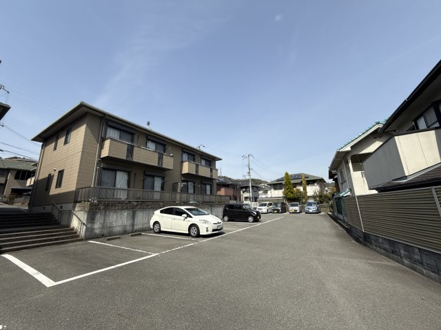 シャーメゾンさくら坂Ｃの駐車場