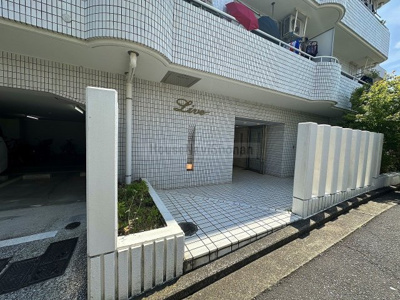 【エントランス】 | LIVE