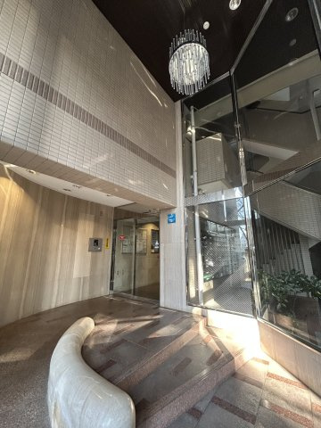 朝日プラザ三木町・オーナーチェンジ1戸・59070のエントランス