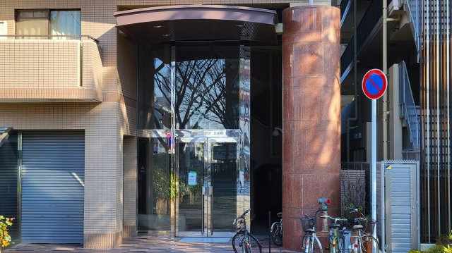 朝日プラザ三木町・ｵｰﾅｰﾁｪﾝｼﾞ・59070のエントランス