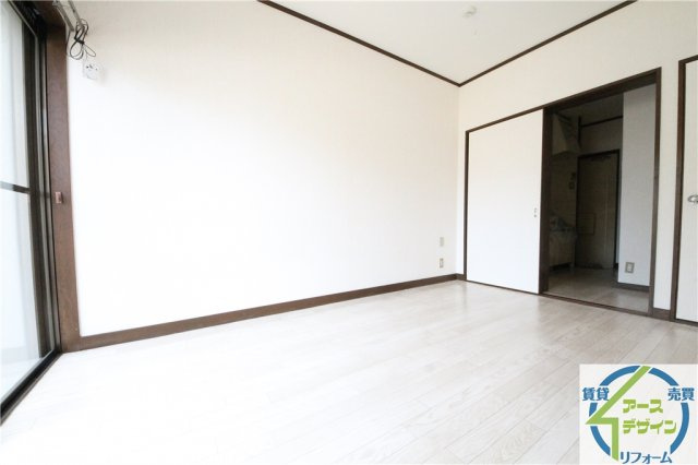 シャンポール藤井の洋室