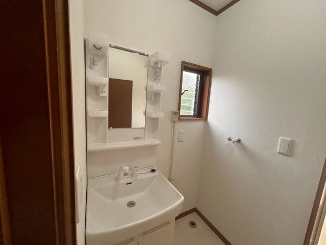 大網白里市の独立洗面台