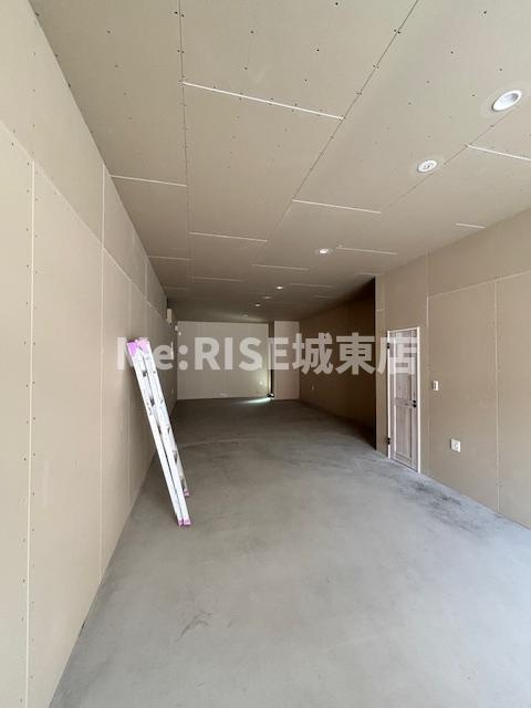 TC新森古市店舗の内装