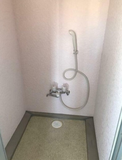 【シャワールーム】