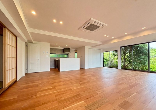 【居間・リビング】 | 大室高原別荘地　戸建　