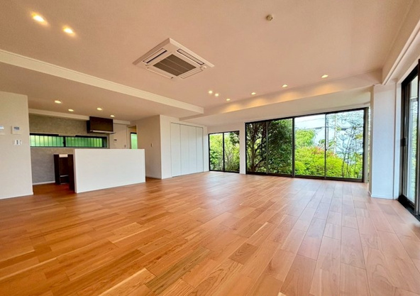 【居間・リビング】 | 大室高原別荘地　戸建　