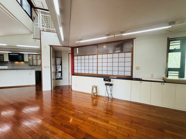 豊見城市高嶺一戸建ての居間・リビング