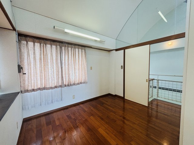 豊見城市高嶺一戸建ての洋室