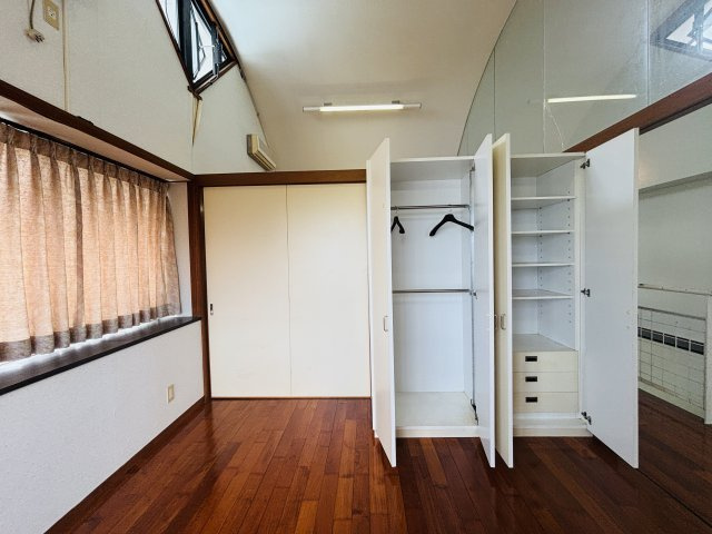 豊見城市高嶺一戸建ての洋室