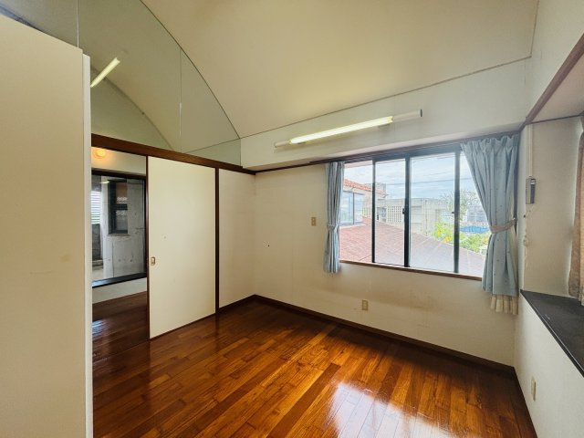 豊見城市高嶺一戸建ての洋室