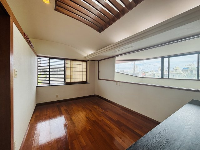 豊見城市高嶺一戸建ての洋室