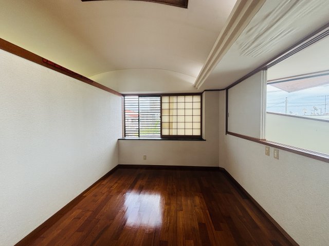 豊見城市高嶺一戸建ての洋室