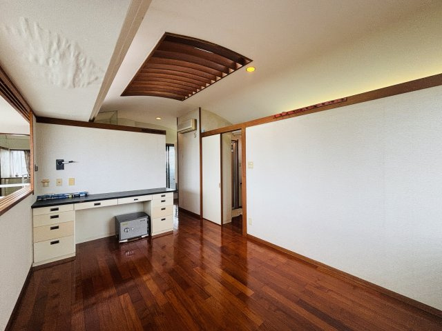 豊見城市高嶺一戸建ての洋室