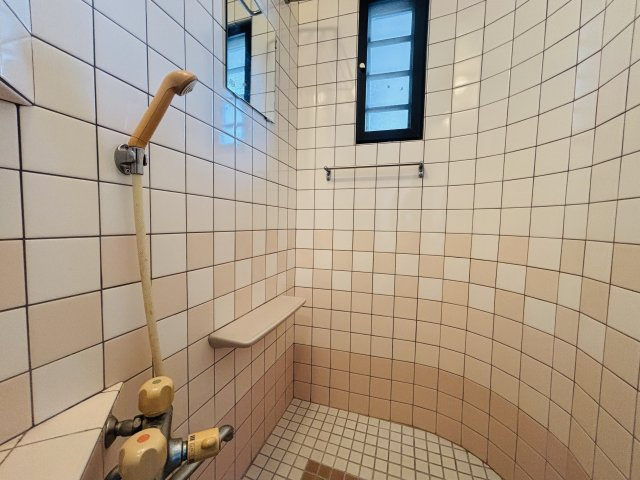 豊見城市高嶺一戸建ての浴室