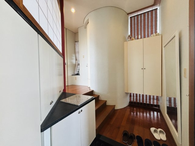 豊見城市高嶺一戸建ての玄関