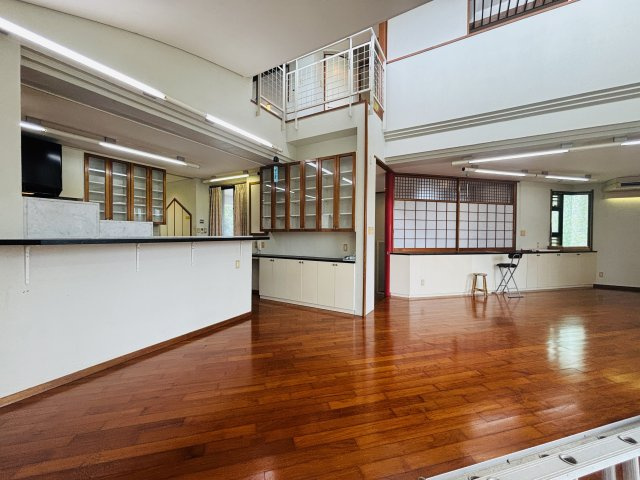 豊見城市高嶺一戸建ての居間・リビング