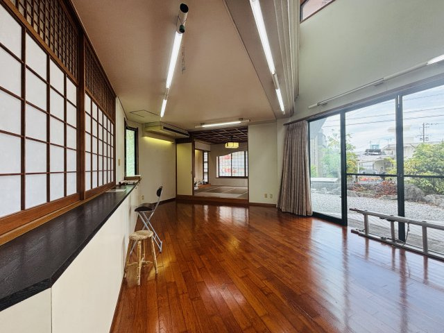 豊見城市高嶺一戸建ての居間・リビング