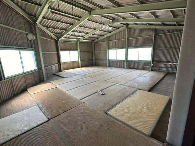 久保田町2丁目　売倉庫の内装