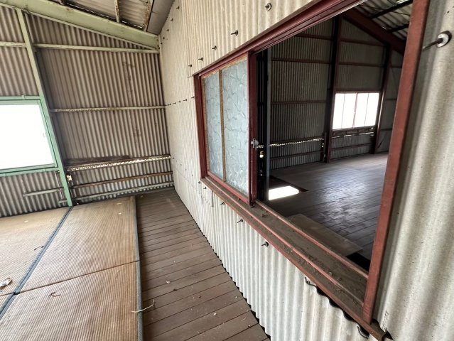 久保田町2丁目　売倉庫の内装