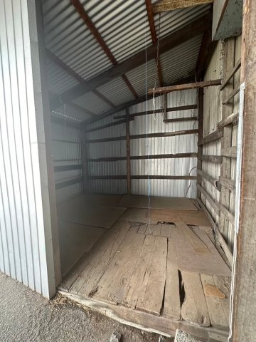 久保田町2丁目　売倉庫の外観