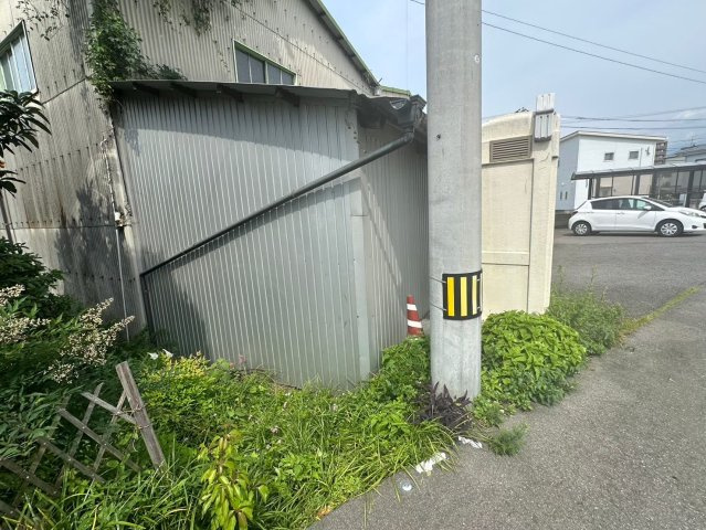 久保田町2丁目　売倉庫の外観