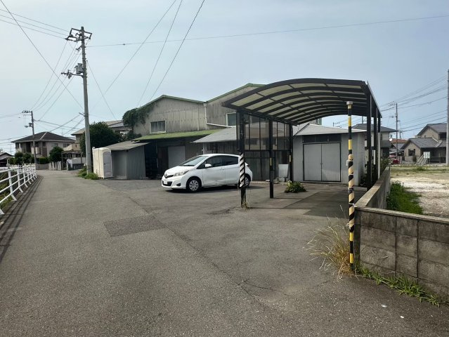 久保田町2丁目　売倉庫の外観