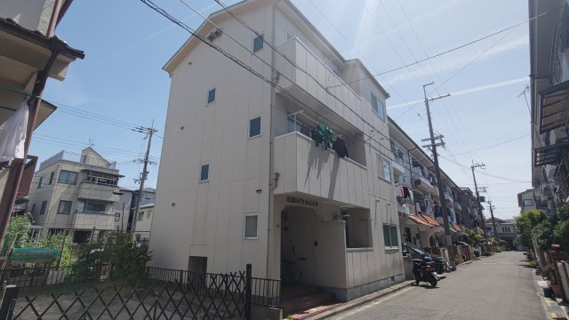 川添ロイヤルハイツの外観