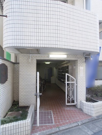 【エントランス】